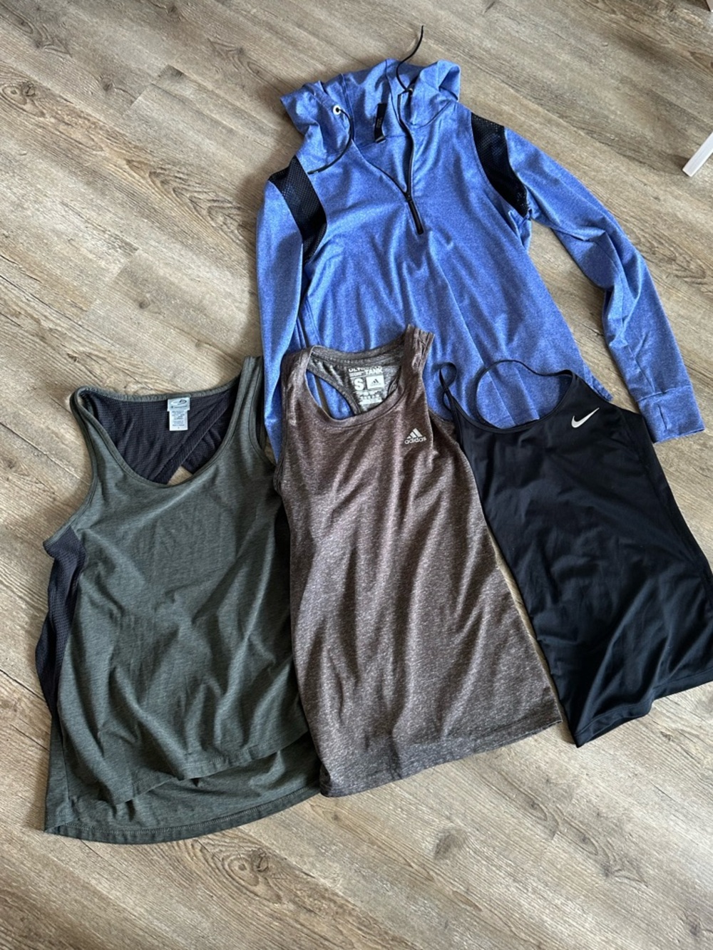 Lot of 4 Nike, Champion, adidas, aeropostale workout tanks & long sleeves